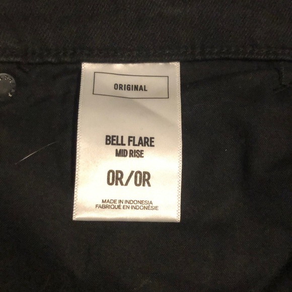 Women’s Express Bell Bottom Jeans - Picture 3 of 3